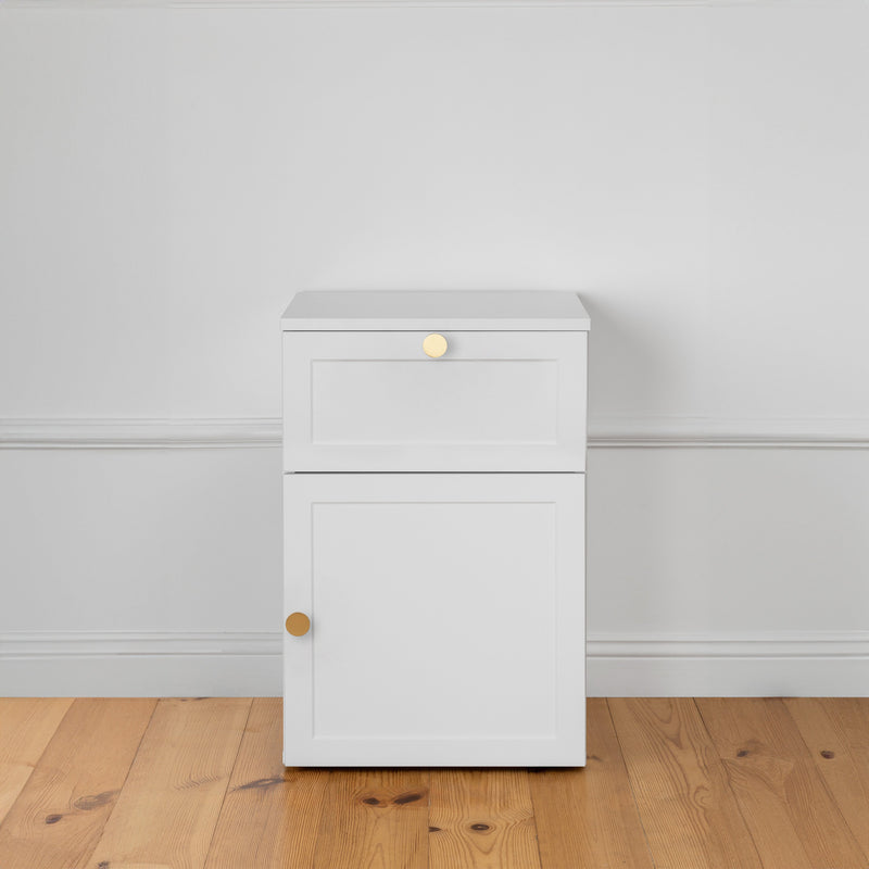 BEDSIDE TABLE - WHITE - HAMPTONS - ROUND BRASS