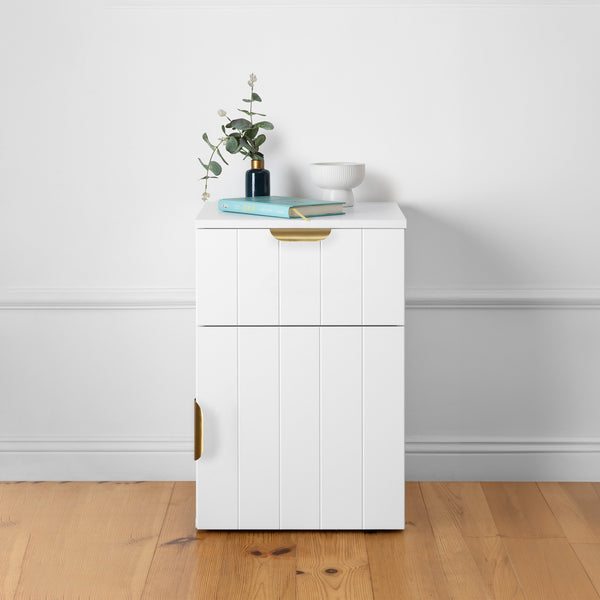BEDSIDE TABLE - WHITE - VJ PANEL - PULL BRASS