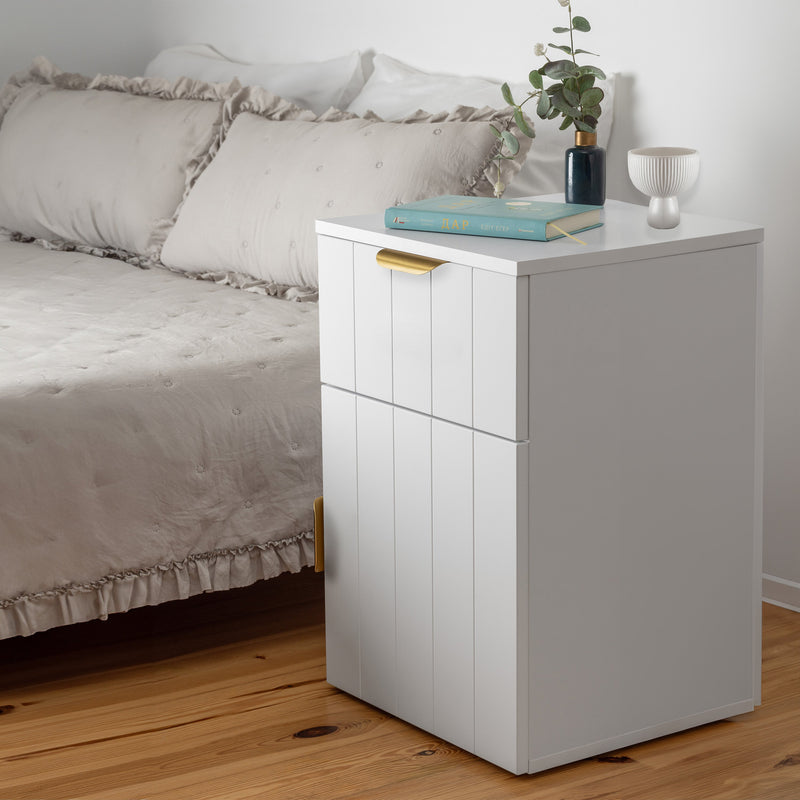 BEDSIDE TABLE - WHITE - VJ PANEL - PULL BRASS